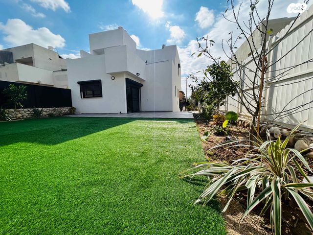 בית פרטי/ קוטג', עכו 28, נאות לון, באר שבע