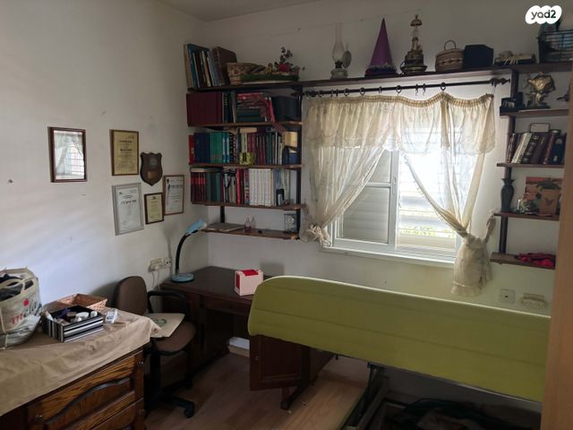 דירת גן, משעול הקורא 10, שאר העיר, עומר