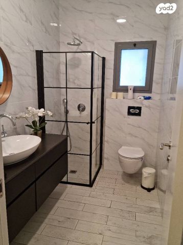 דירה, מורן 17, שיכון עובדים, טבריה