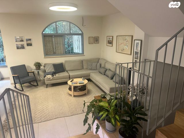 בית פרטי/ קוטג', חיים נחמן ביאליק 8, בית הכרם, רמת בית הכרם, ירושלים