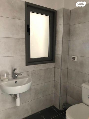 דירה, שושנה דמארי 7, גדרה מזרח, גדרה