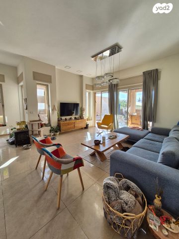 בית פרטי/ קוטג', שדרות אלון 89, גבעות בר, גבעות בר