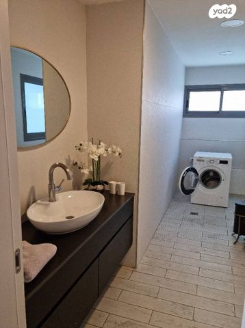 דירה, מורן 17, שיכון עובדים, טבריה