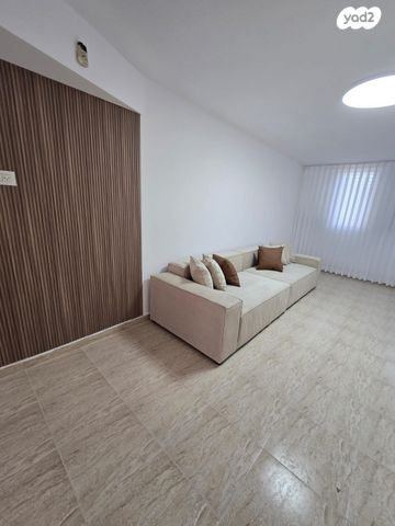 דירה, שדרות הרצל 503, שיכון שלוש קומות, דימונה