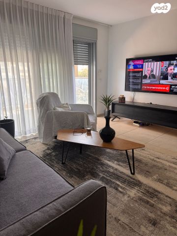 הר הצופים 52