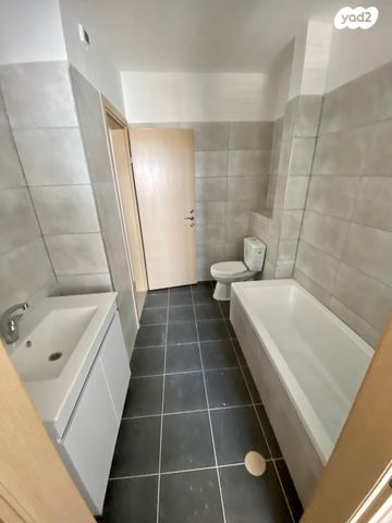 דירה, שושנה דמארי 7, גדרה מזרח, גדרה