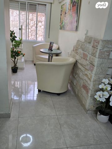 דירה, הרב פניז'ל 1, נווה יעקב, ירושלים