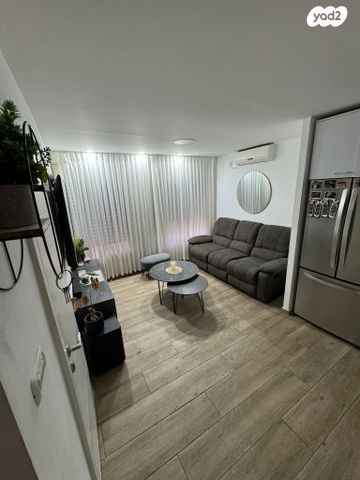 גיורא יוספטל 16