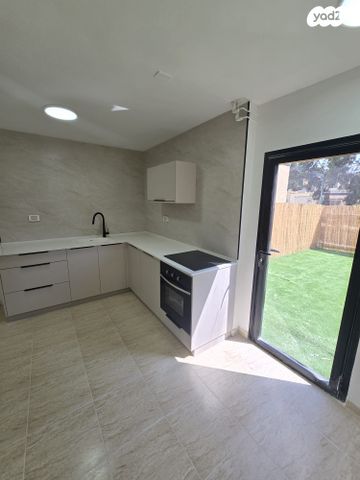 דירה, שדרות הרצל 503, שיכון שלוש קומות, דימונה