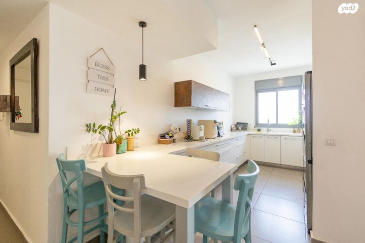 חיים הרצוג 21