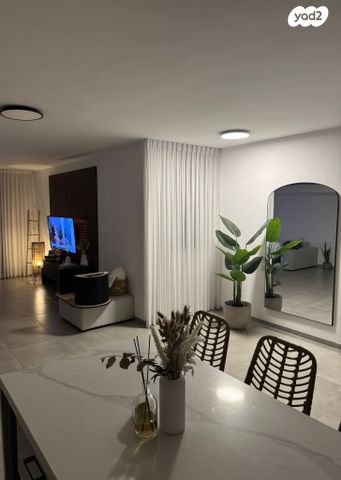 דירה, הרב אבא אבוחצירה 11, שדרות בפארק, שדרות