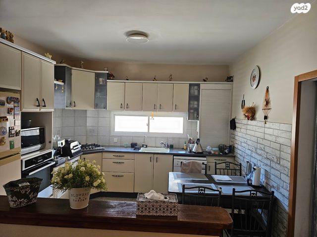 דירה, מנוחה ונחלה 14, ג' / מרכז מזרח העיר, רחובות