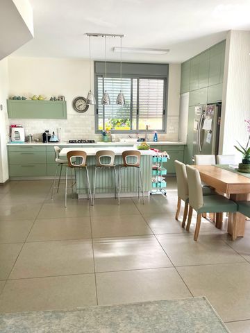 בית פרטי/ קוטג', טרומפלדור 21, נווה רמז, זכרון יעקב