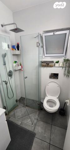 דירה, דרך ירושלים 11, שאר העיר, קרית עקרון