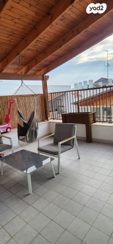 דירה, דרך ירושלים 11, שאר העיר, קרית עקרון