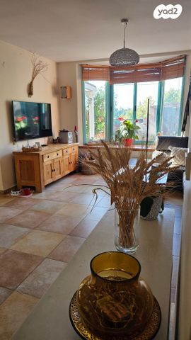 בית פרטי/ קוטג', זמיר 8, צעירה, כפר ורדים