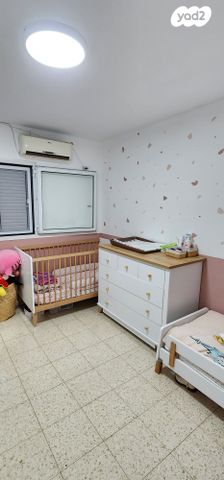 דירה, דרך ירושלים 11, שאר העיר, קרית עקרון