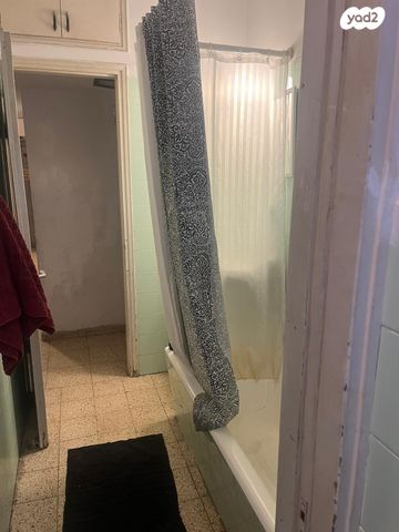 דירה, מוצא 12, מרום נווה, רמת יצחק, רמת גן