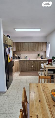 דירה, דרך ירושלים 11, שאר העיר, קרית עקרון