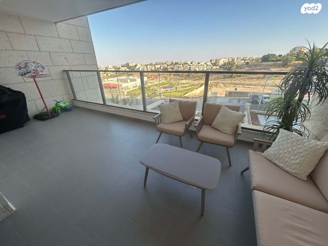 דירה, דרך קדם 6, נופי סלע, מעלה אדומים