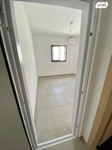 דירה, שושנה דמארי 7, גדרה מזרח, גדרה