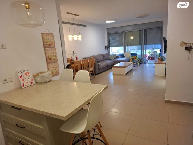 דירה, האימהות 10, סביוני נצר סירני, נס ציונה