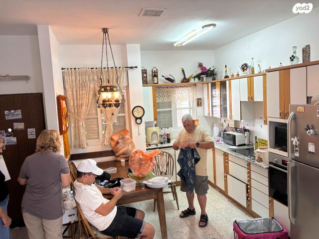 דירת גן, משעול הקורא 10, שאר העיר, עומר