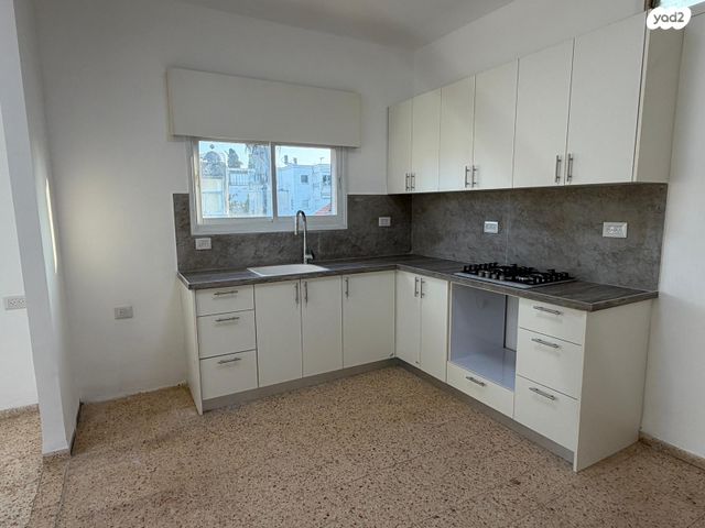 דירה, ציון 15, נווה שאנן, חיפה