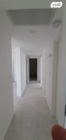 דירה, אגם 17, נשר, ערד