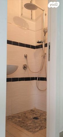 דירה, שמעון בר גיורא 22, שכונה ד', באר שבע