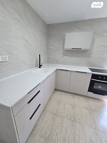 דירה, שדרות הרצל 503, שיכון שלוש קומות, דימונה