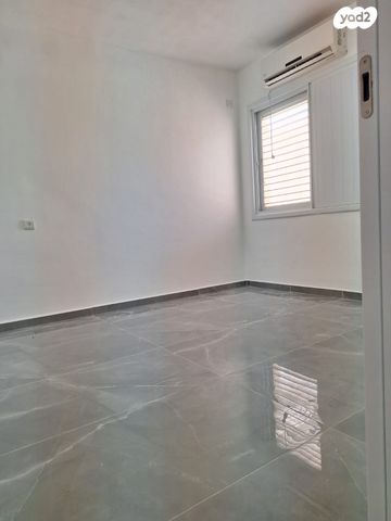 דירה, שדרות גת 72, הקוממיות, קרית גת