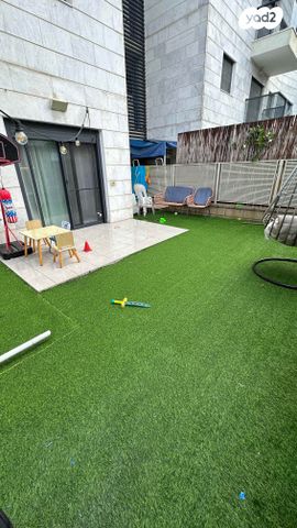 דירת גן, שדרות ציונה צרפת 27, גדרה מזרח, גדרה