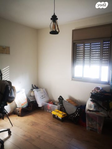 דירה, דוד טבצ'ניק 11, נווה גן, פתח תקווה