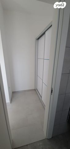 דירה, אגם 17, נשר, ערד