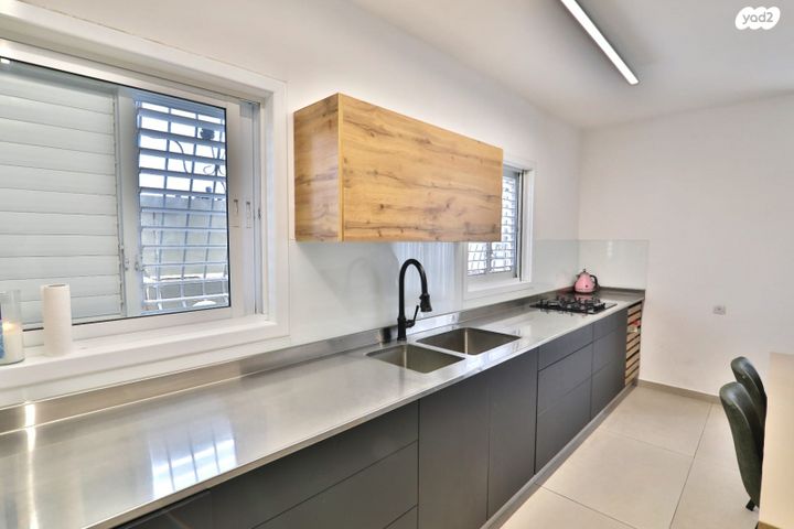 דירה, הנוטר 21, אבני חן, רחובות