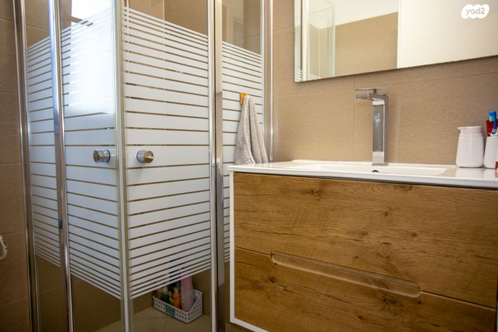 דירה, היסעור 1, החותרים, טירת כרמל