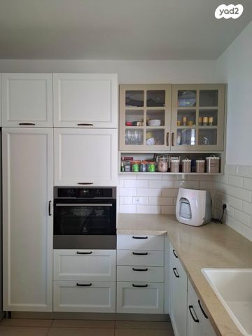 דירה, האימהות 10, סביוני נצר סירני, נס ציונה