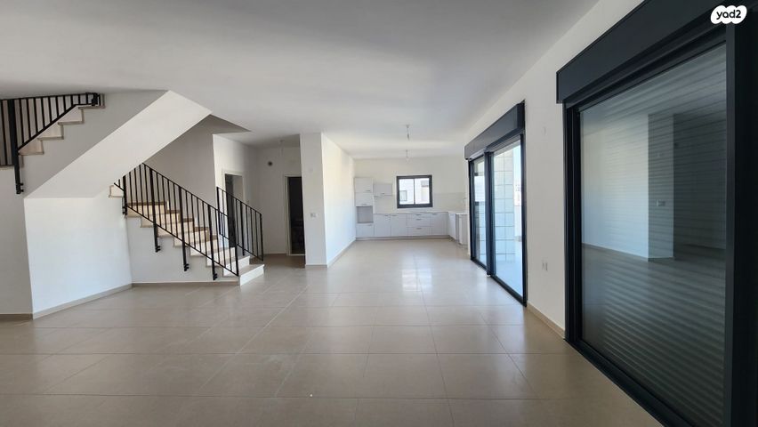 גג/ פנטהאוז, הגפן 1, כרמי הנדיב, אחוזת רוטנר, קרית מלאכי