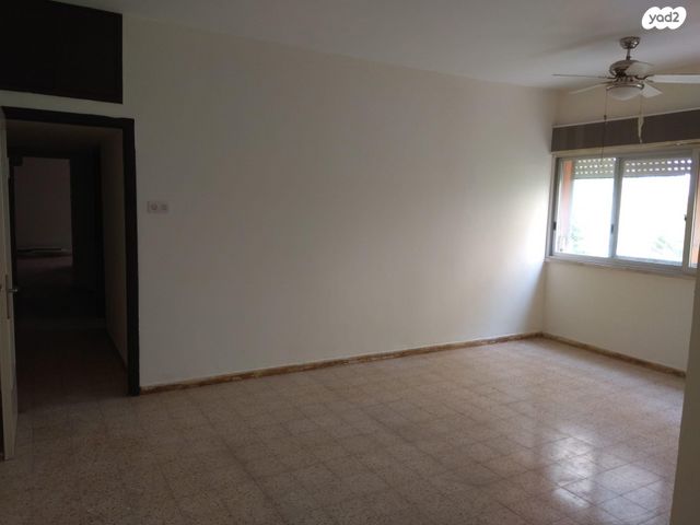 דירה, שדרות רוטשילד 35, רח' הנשיא צפון, חדרה