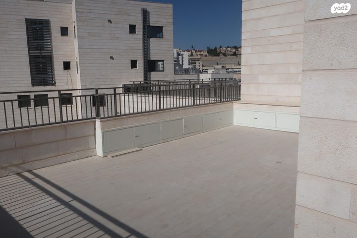 גג/ פנטהאוז, פרופסור יעקב נאמן 1, מורדות ארנונה, ירושלים