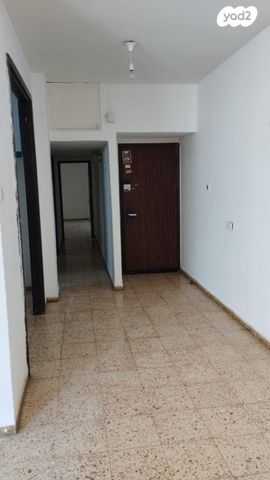 דירה, שדרות רוטשילד 35, רח' הנשיא צפון, חדרה