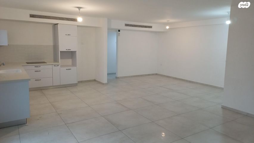 דירה, יפה נוף 16, רובע ה', אריאל