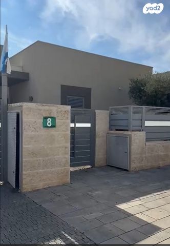 בית פרטי/ קוטג', חוגלה 8, כרמית, מיתר / כרמית