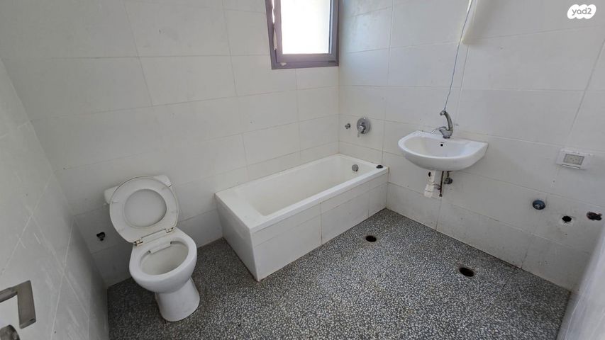 דירה, מעפילי אגוז 88, נווה חן, תל אביב יפו