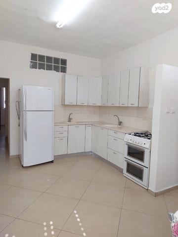 דירה, ירושלים 23, הפועל המזרחי ד', שיכון ד', בני ברק