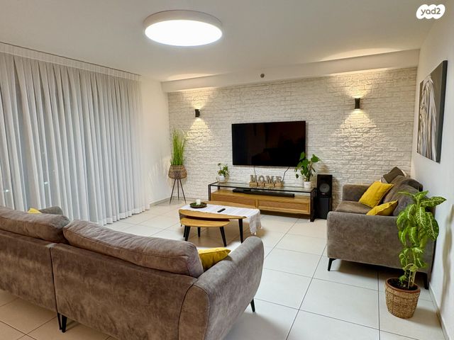 דירה, עפרה חזה 18, משכנות האומנים, קרית מוצקין