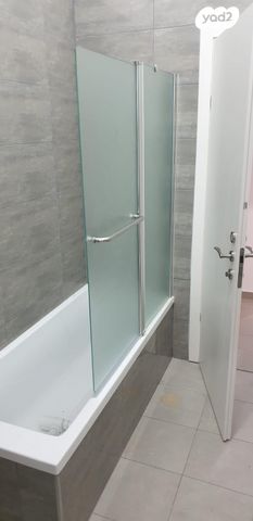 דירת גן, אלברט איינשטיין 8, פסגות אפק, ראש העין