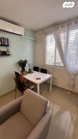 דירה, שמעון בר גיורא 22, שכונה ד', באר שבע