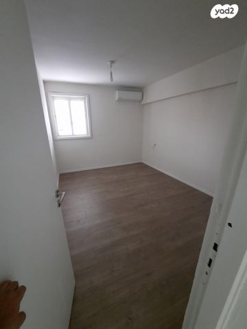 דירה, יוסף אהרונוביץ' 19, תקומה / קרית חזני, פתח תקווה